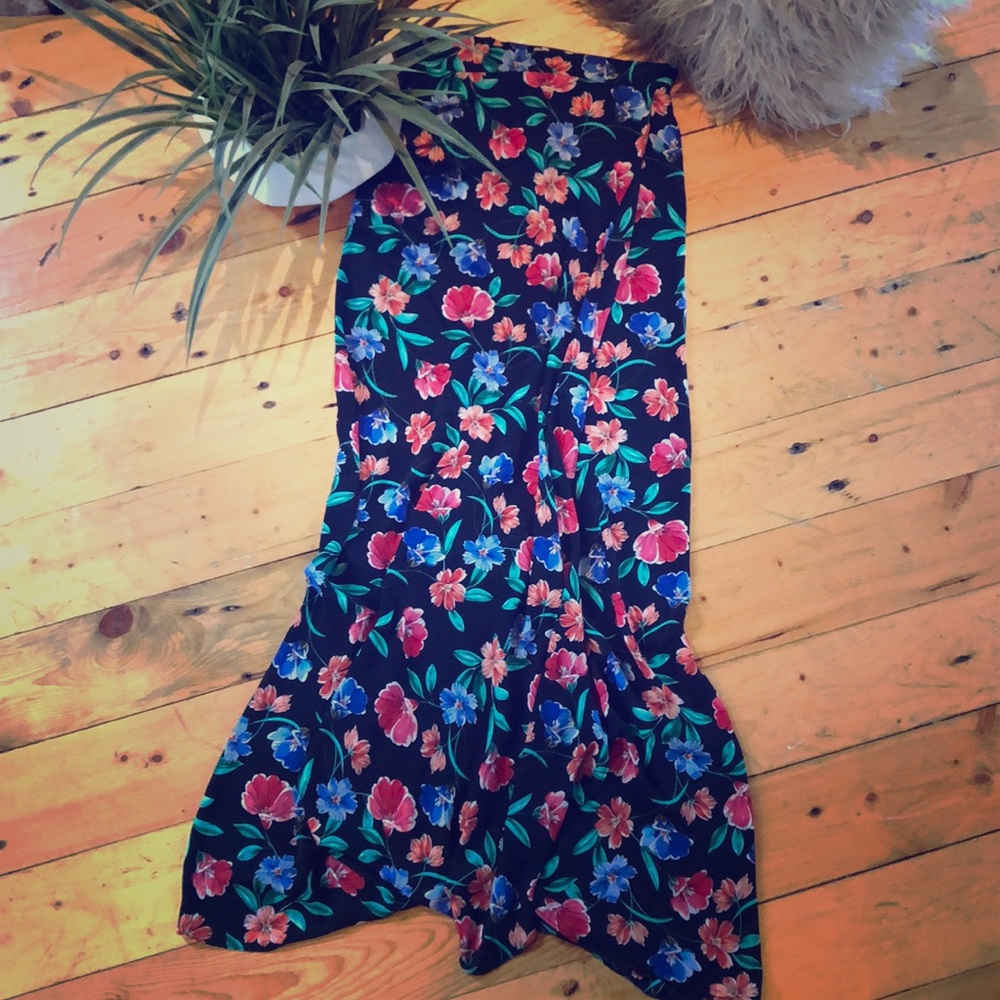 High Waisted Maxi Skirt with High Slit